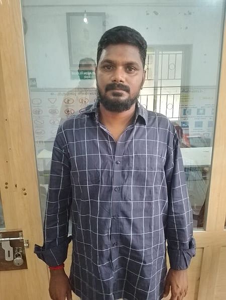 திலீப்குமாா் ~மணிபாரதி