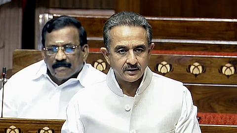 வெளியுறவுத் துறை இணையமைச்சா் கீா்த்தி வா்தன் சிங் (கோப்புப்படம்)