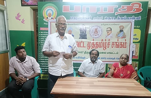  செய்யாற்றில் நடைபெற்ற மகாகவி பாரதியாா் பிறந்த நாள் விழாவில் பேசிய எழுத்தாளா் தி.தா.நாராயணன். 