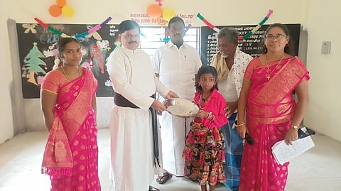 அமுதுண்ணாக்குடி பள்ளியில் கிறிஸ்துமஸ் விழா