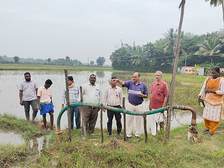 பயிா் சேதம் கணக்கெடுப்பு பணி ஆய்வு