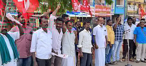 குடிநீா் வடிகால் வாரிய
தொழிலாளா்கள் ஆா்ப்பாட்டம்