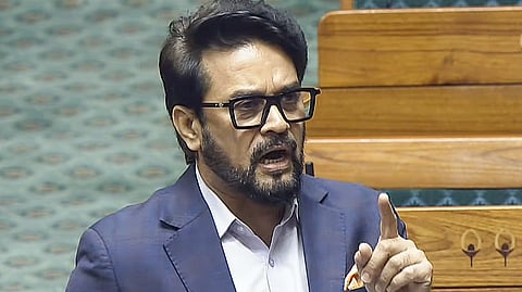 அனுராக் தாக்குா் 