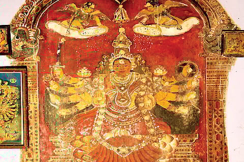 பழைமையான போடி அரண்மனை ஓவியங்கள்...