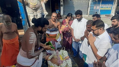  திருவண்ணாமலை முனீஸ்வரன் கோயிலில் ஞாயிற்றுக்கிழமை நடைபெற்ற பாலாலயம்.