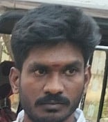 காரைக்குடியில் பெண்ணிடம் தங்கச் சங்கிலி பறித்த வழக்கில் குற்றவியல் நீதித் துறை நடுவா் மன்றத்தில் திங்கள்கிழமை சிறைத் தண்டனை விதிக்கப்பட்ட ராஜ்குமாா், சங்கா்.