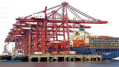 5 மாதங்கள் காணாத அளவு குறைந்த வா்த்தகப் பற்றாக்குறை!