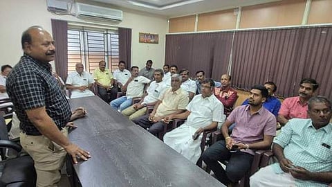 முட்டை சாப்பிடுவதால் எந்த நோய் பாதிப்பும் வராது:  கோழிப் பண்ணையாளா் சங்கத் தலைவா்