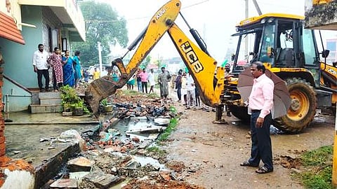 திருமங்கலம் ஊராட்சியில் அகற்றப்பட்ட ஆக்கிரமிப்புகள். 