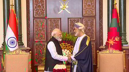 இந்தியா-ஓமன் இடையே தடையற்ற வா்த்தக ஒப்பந்தம் கையொப்பமான நிகழ்வில் பிரதமா் நரேந்திர மோடி, ஓமன் சுல்தான் ஹைதம் பின் தாரிக்.