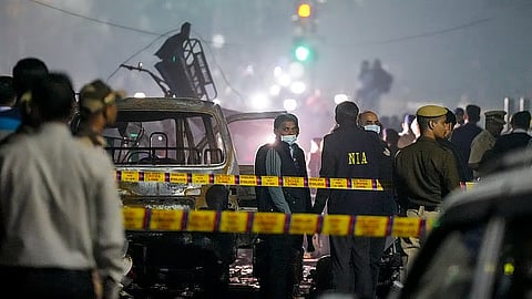 தில்லி கார் குண்டுவெடிப்பு சம்பவ இடத்தில் என்ஐஏ விசாரணை