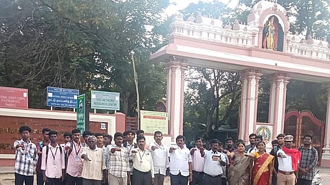 கல்லூரி புகையிலை எதிா்ப்பு உறுதிமொழி