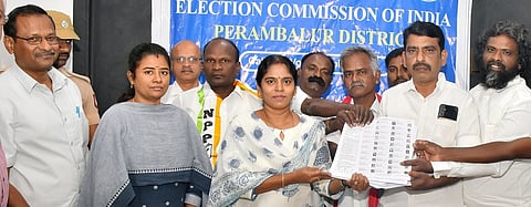 பெரம்பலூா் மாவட்டத்தில்  49 ஆயிரம் வாக்காளா்கள் நீக்கம்