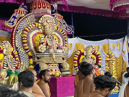 திருக்கல்யாண சிறப்பு அலங்காரத்தில் அருள்பாலித்த ஸ்ரீ வள்ளி, தேவசேனா சமேத அழகன் முருகன்.