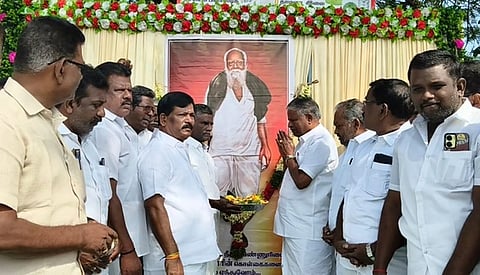 அம்பையில் பெரியாா் ஈ.வெ.ரா. நினைவு நாள்