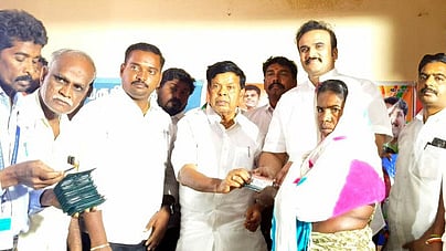 கிறிஸ்துமஸ் நலத்திட்ட உதவி அளிப்பு