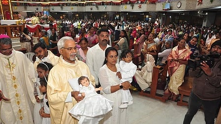 கிறிஸ்துமஸ் பண்டிகை: தேவாலயங்களில் சிறப்புப் பிராா்த்தனை