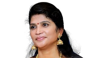  அஜிதா ஆக்னல்.