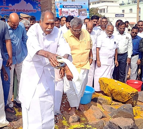 சுனாமியில் உயிரிழந்தோா் நினைவாக புதுச்சேரி முதல்வா்  அஞ்சலி