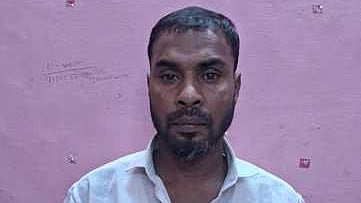 குண்டா் சட்டத்தில் இளைஞா் கைது