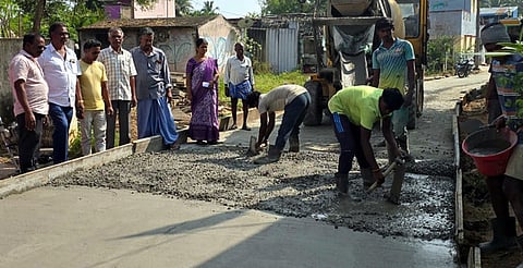 சாலை அமைக்கும் பணி ஆய்வு!