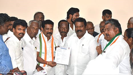 ராமேசுவரம் காங். நிா்வாகி விருப்ப மனு