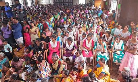 நிகழ்ச்சியில் பங்கேற்ற பெண்கள்.