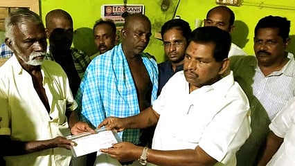 காா் மோதி உயிரிழந்த 3 பக்தா்களுக்கு தலா ரூ. 3 லட்சம் அரசு நிதியுதவி