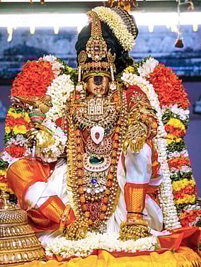 ‘மோகினி’ அலங்காரத்தில் 
நம்பெருமாள்