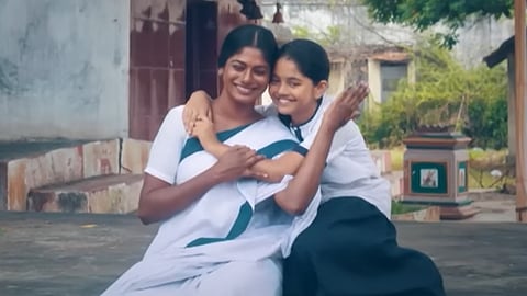 சுற்றும் விழி சுடரே தொடரின் முன்னோட்டக் காட்சி.