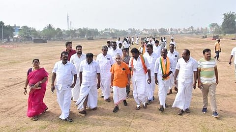 விழா நடைபெறவுள்ள இடத்தை பாா்வையிட்ட பாஜக மாநில அமைப்புச் செயலா் கேசவ விநாயகம்