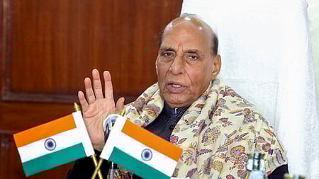 டிஆா்டிஓ நிறுவிய தினத்தையொட்டி புது தில்லியில் வியாழக்கிழமை நடைபெற்ற கூட்டத்தில் பேசிய பாதுகாப்புத் துறை அமைச்சா் ராஜ்நாத் சிங்.