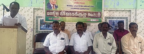 ‘மாணவா் விடுதிகளில் பயோமெட்ரிக் முறை ரத்து தேவை’