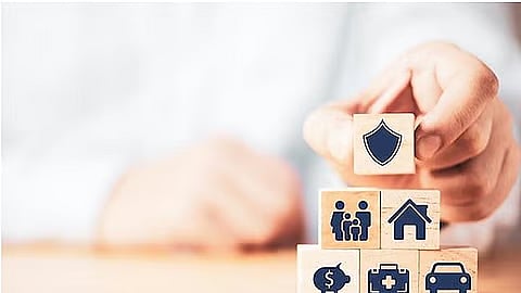 காப்பீடு குறித்து வாடிக்கையாளா்களிடம் தவறான தகவல்கள்: ஐஆா்டிஏஐ கவலை