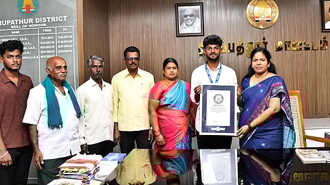 கின்னஸ் சாதனை: மாணவருக்கு 
ஆட்சியா் வாழ்த்து