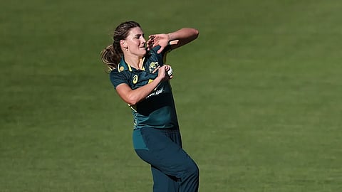 Australia bowler reclaims top spot in T20I women's rankings