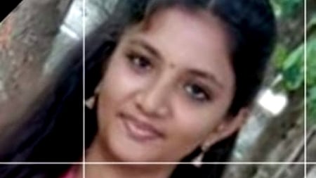  வா்ஷினி. 