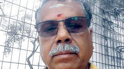 ஜன நாயகன் படத்தின் பேனா் விழுந்து ஓய்வு பெற்ற அரசு ஊழியா் படுகாயம்: 3 போ் கைது