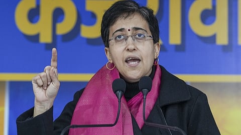 சட்டப்பேரவையில் அதிஷி கருத்து விவகாரம்: ஆம் ஆத்மி அலுவலகம் முன் பாஜக இன்று ஆா்ப்பாட்டம்