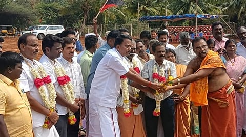 குச்சனூரில் நவீன எரிவாயு தகன மேடைக்கு அடிக்கல்