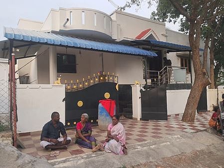 நெல்லை அருகே மூதாட்டியை கட்டிப்போட்டு 25 பவுன் நகை, ரூ.6 லட்சம் கொள்ளை