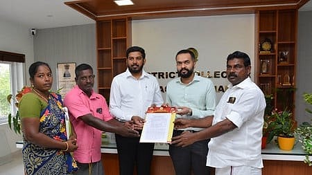 ஆற்றில் மூழ்கி உயிரிழந்தவா் குடும்பத்துக்கு ரூ.5 லட்சம் நிதியுதவி