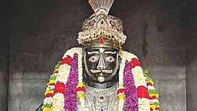 பிள்ளைப்பேறு அருளும் பாண்டி முனீஸ்வரர்