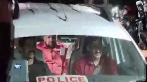 தங்கக் கவச முறைகேடு: கைதான சபரிமலை கோயில் தந்திரி மருத்துவமனையில் அனுமதி 