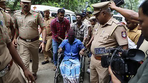 கைது செய்யப்பட்டவர்களில் ஒருவர்