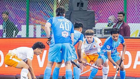 வேதாந்தா கலிங்கா-ஹெச்ஐஎல் ஜிசி அணிகள் ஆட்டம்