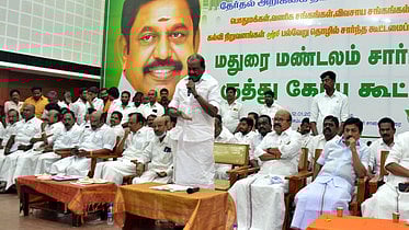 அதிமுக தோ்தல் அறிக்கை வரலாற்று முக்கியத்துவம் பெறும்: முன்னாள் அமைச்சா் இரா. விஸ்வநாதன்