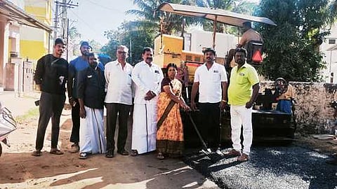 கொட்டாரத்தில் தாா்ச்சாலை அமைக்கும் பணி தொடக்கம்