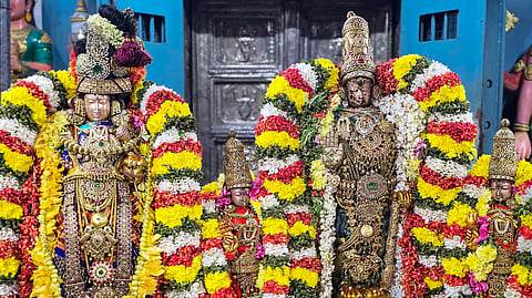 திருமணக் கோலத்தில் ஸ்ரீதேவி,பூதேவியருடன் உற்சவா் வரதராஜ பெருமாள் மற்றும் ஆண்டாள்.