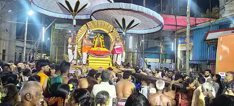 சூரிய பிரபையில் அருள்பாலித்த உற்சவா் வீரராகவா்.   